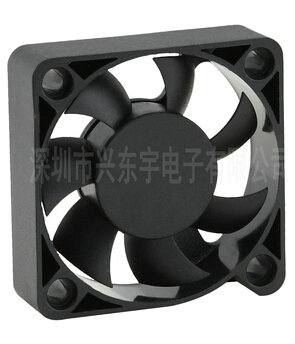 舞台燈光散熱風扇不僅是舞台燈光壽命的延長者，更能保護自己